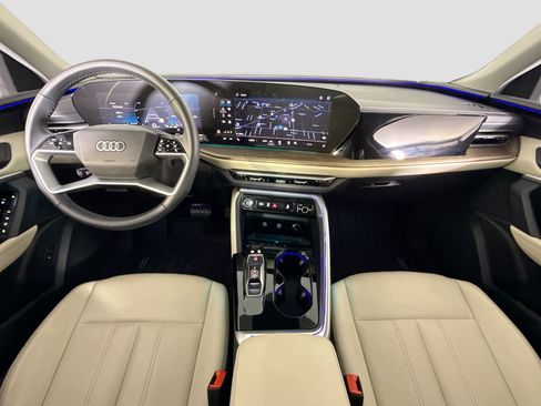 Used 2025 Audi Q5 Premium w/ Convenience Package AWD/4WD image 9