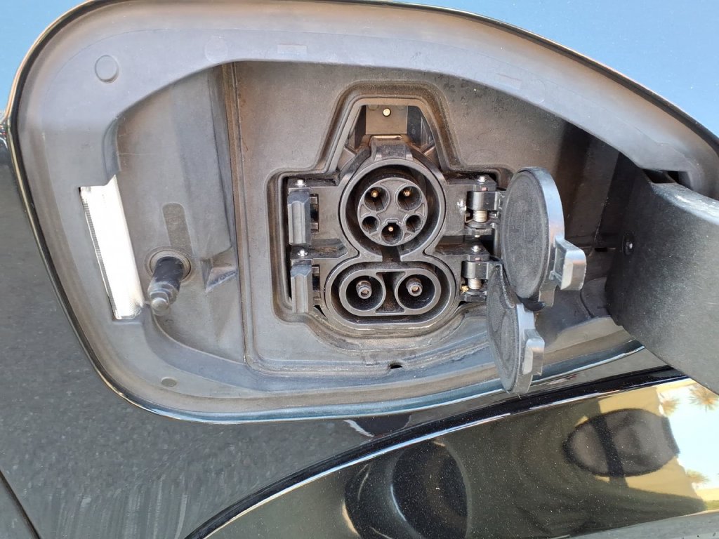 Used 2023 Nissan Ariya FWD image 9