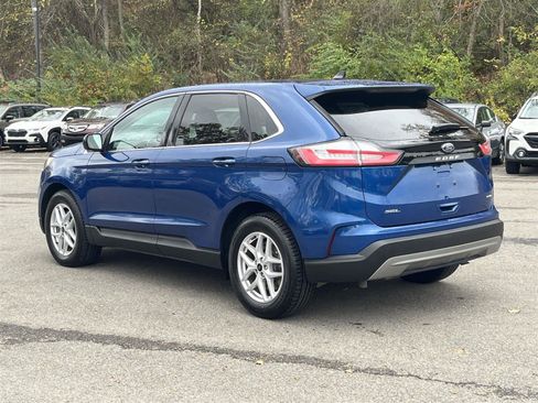 Used 2023 Ford Edge SEL image 3