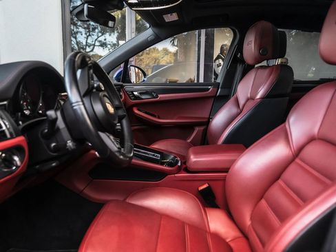 Used 2022 Porsche Macan GTS AWD/4WD image 19