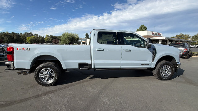 New 2026 Ford F350 Lariat w/ FX4 Off-Road Package AWD/4WD image 3