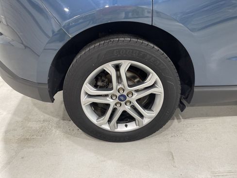 Used 2016 Ford Edge Titanium w/ Technology Package image 10