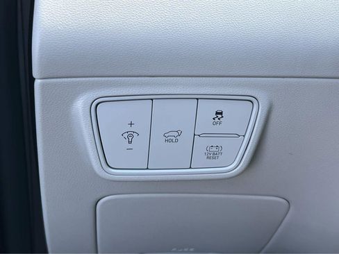 Certified 2024 Hyundai Tucson Limited AWD/4WD image 31