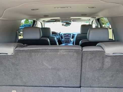 Used 2015 Chevrolet Suburban LT w/ Luxury Package AWD/4WD image 18