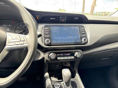 Used 2021 Nissan Kicks SV FWD image 12