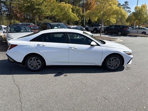 New 2026 Hyundai Elantra Blue image 8