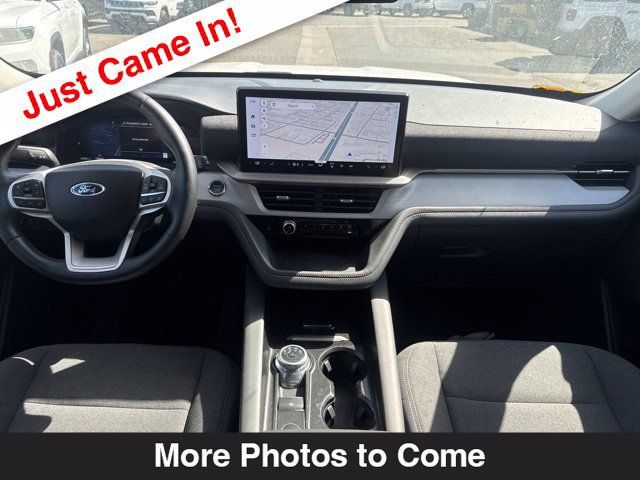 Used 2025 Ford Explorer Active RWD image 10