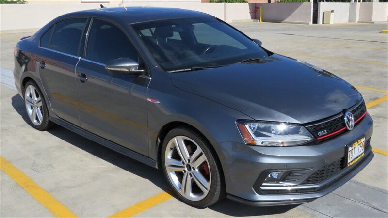 Used 2017 Volkswagen Jetta GLI FWD image 4