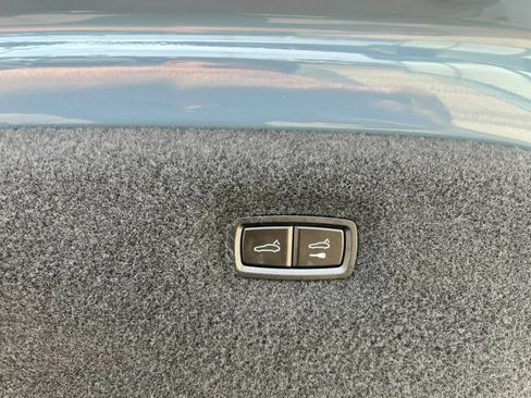 Used 2024 Audi RS e-tron GT w/ Carbon Performance Package AWD/4WD image 9