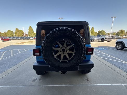 Used 2021 Jeep Wrangler Unlimited Sport image 48