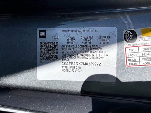 Used 2021 Chevrolet Camaro LT w/ RS Package image 17