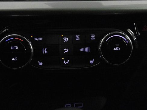 Used 2024 Chevrolet Trax LT w/ Driver Confidence Package image 23