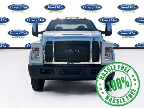 Used 2019 Ford F750 2WD Regular Cab Super Duty image 2