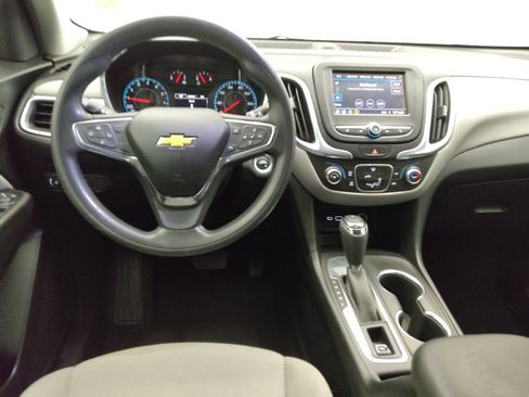 Used 2019 Chevrolet Equinox LS FWD image 22