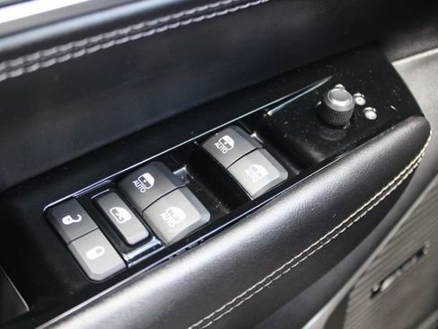Used 2023 Jeep Wagoneer Series II AWD/4WD image 19