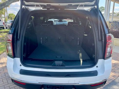 Used 2024 Chevrolet Suburban LT image 5