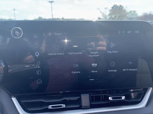 Used 2025 Chevrolet Equinox LT image 12