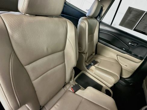 Used 2018 Honda Pilot Elite image 29