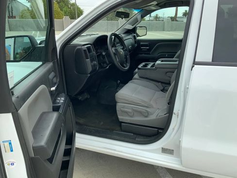 Used 2017 Chevrolet Silverado 1500 W/T w/ WT Convenience Package AWD/4WD image 9