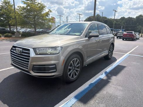 Used 2017 Audi Q7 3.0T Premium Plus w/ Premium Plus Package AWD/4WD image 3