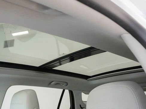 Used 2023 GMC Terrain Denali image 4