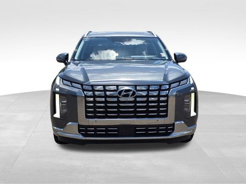 Used 2024 Hyundai Palisade Calligraphy FWD image 3
