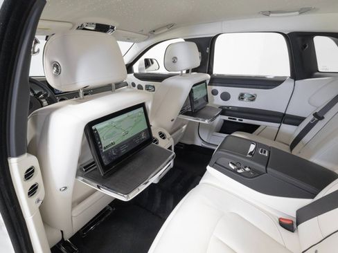 Used 2022 Rolls-Royce Ghost w/ Ghost Package AWD/4WD image 48