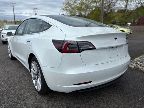 Used 2018 Tesla Model 3 Mid Range image 5