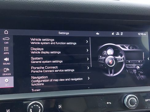 Used 2022 Porsche Macan image 24