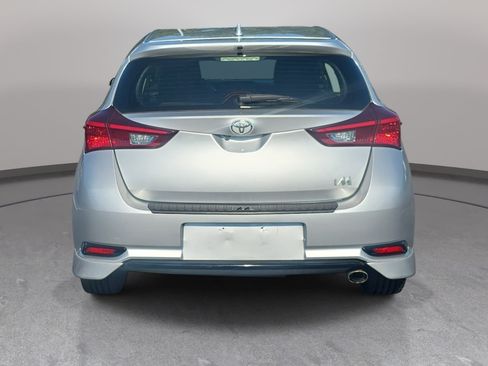 Used 2017 Toyota Corolla iM w/ Carpet Mat Package FWD image 6