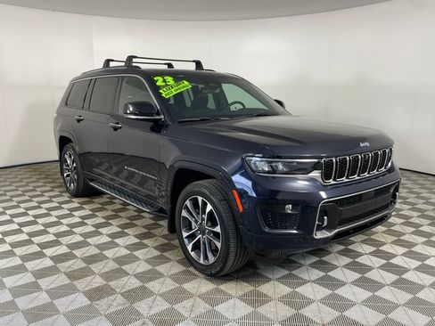 Used 2023 Jeep Grand Cherokee L Overland w/ Advanced Protech Group III AWD/4WD image 27