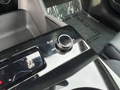 Certified 2025 Audi SQ6 e-tron Prestige w/ Black Optic Package image 33