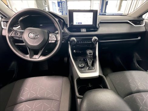 Used 2025 Toyota RAV4 XLE AWD/4WD image 21