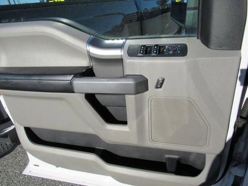 Used 2018 Ford F150 XLT w/ Equipment Group 302A Luxury image 19