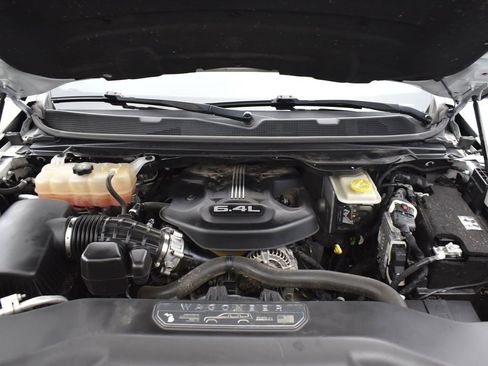 Used 2022 Jeep Grand Wagoneer Series III w/ HD Trailer Tow Package image 8