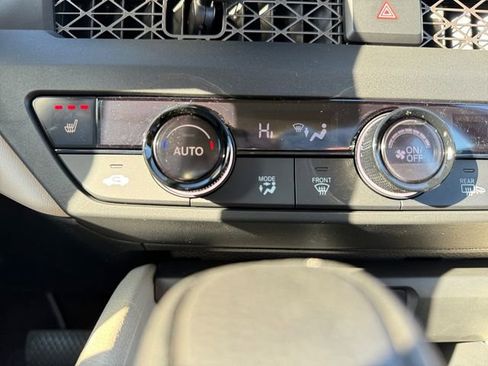 New 2025 Honda Accord SE image 30