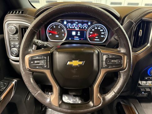 Used 2022 Chevrolet Silverado 2500 High Country w/ Safety Package II AWD/4WD image 16