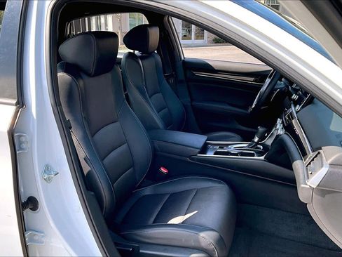 Used 2022 Honda Accord Sport image 8