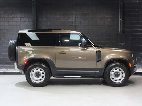 Used 2024 Land Rover Defender 90 S image 15