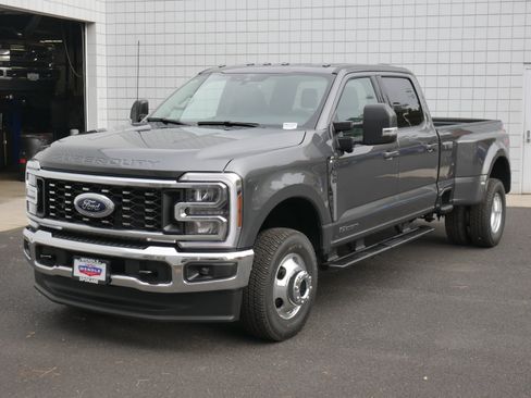 New 2026 Ford F350 XLT w/ XLT Premium Package image 2