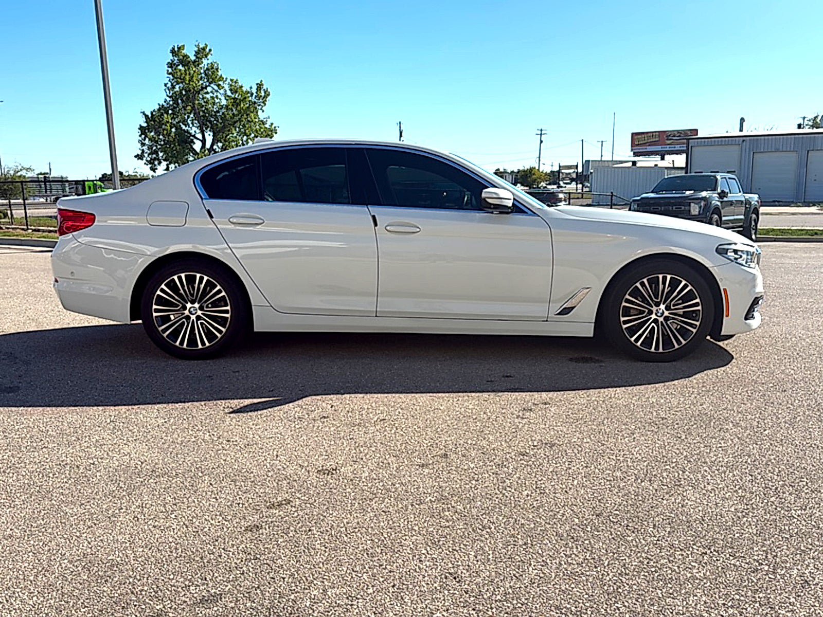 Used 2019 BMW 530i w/ Convenience Package RWD image 5
