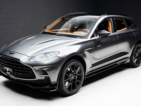 Used 2023 Aston Martin DBX 707 image 5