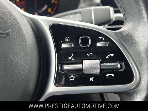 Used 2022 Mercedes-Benz GLC 300 4MATIC image 27