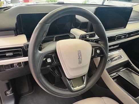 Used 2025 Lincoln Aviator AWD w/ Equipment Group 101A image 20