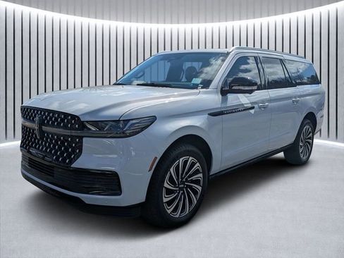 New 2026 Lincoln Navigator L Black Label AWD/4WD image 7