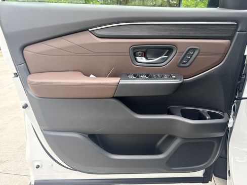 New 2026 Honda Pilot Touring image 14
