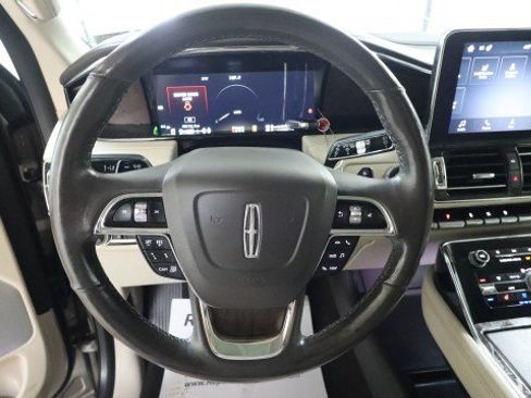 Used 2019 Lincoln Navigator L Reserve AWD/4WD image 28