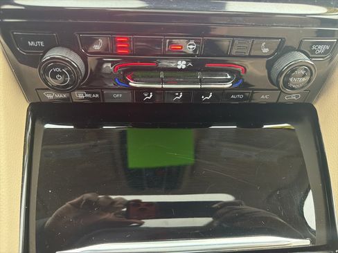 Certified 2022 Jeep Grand Cherokee Limited image 15