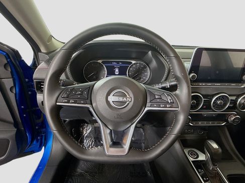 Used 2025 Nissan Sentra SR image 13