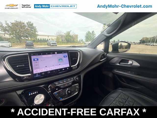Used 2021 Chrysler Pacifica Touring-L w/ Premium & Safety Sphere Group FWD image 23